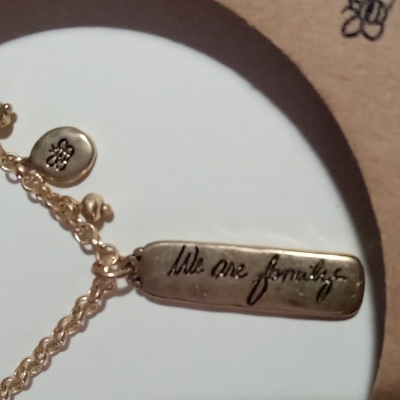 Necklace - Picture 2 of 3